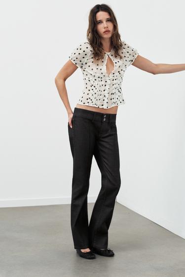 JEANS TRF ENCERADO TIRO BAJO - Chocolate de Zara