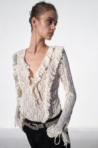 SPITZEN-VOLANT-TOP - Cremefarben von Zara