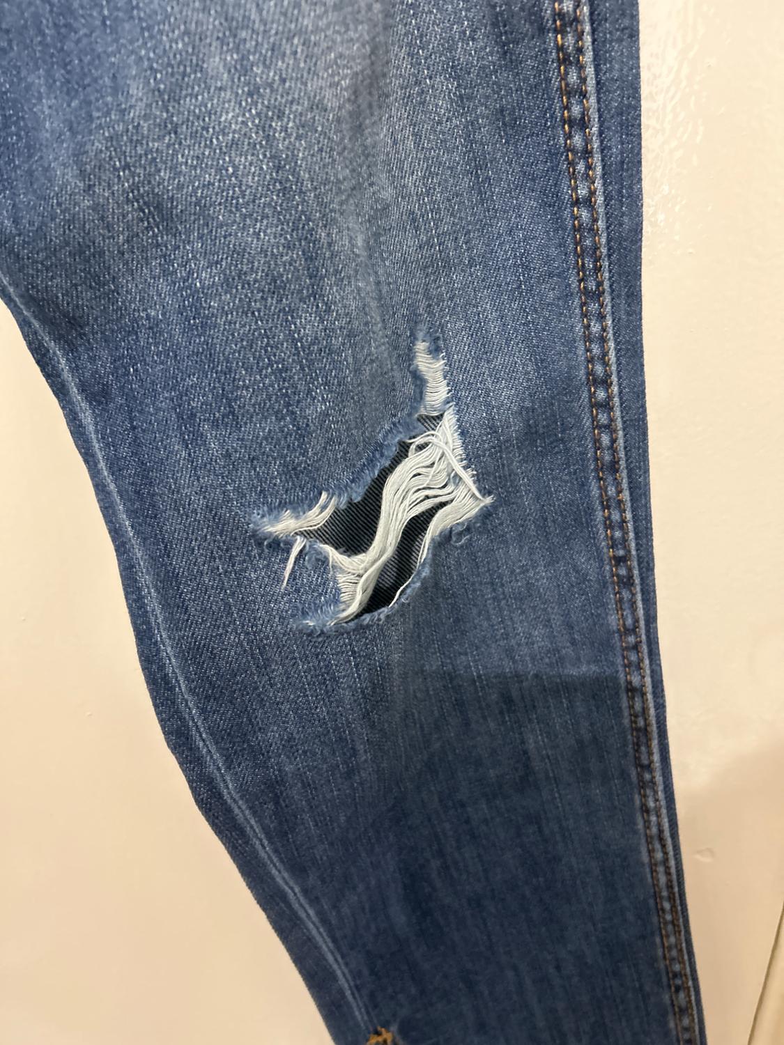 BLUE RIPPED SLOUCHY JEANS - Image 6