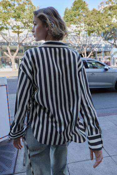 CHEMISE À RAYURES AVEC CORDONS LATÉRAUX - Écru / Noir de Zara - Image 4