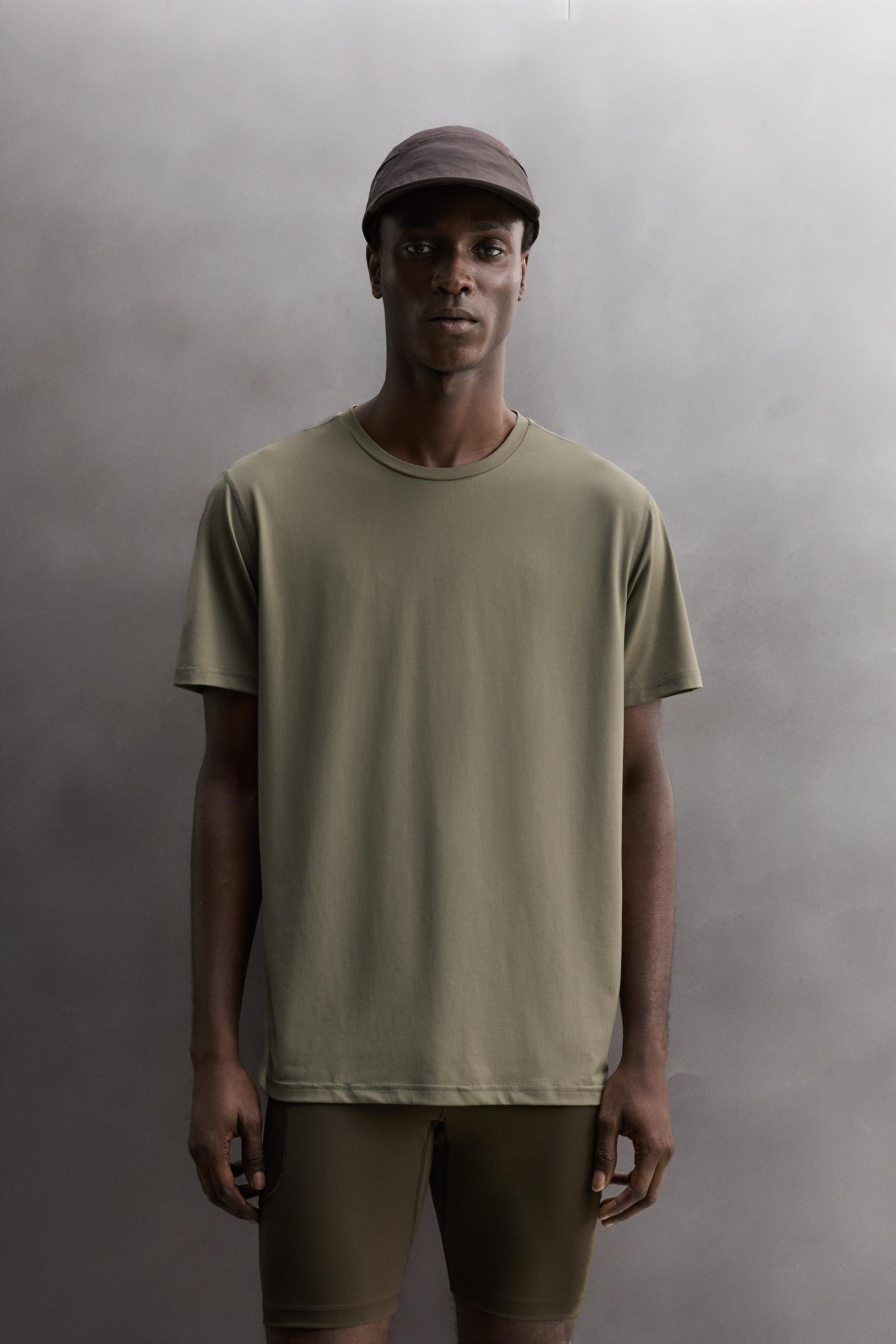 BASIC TECHNICAL T-SHIRT — Mid-green