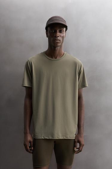 טי שירט טכנית בייסיק - ירוק של Zara