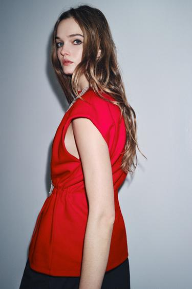 GILET DOUX AVEC CORDONS - Rouge de Zara - Image 4