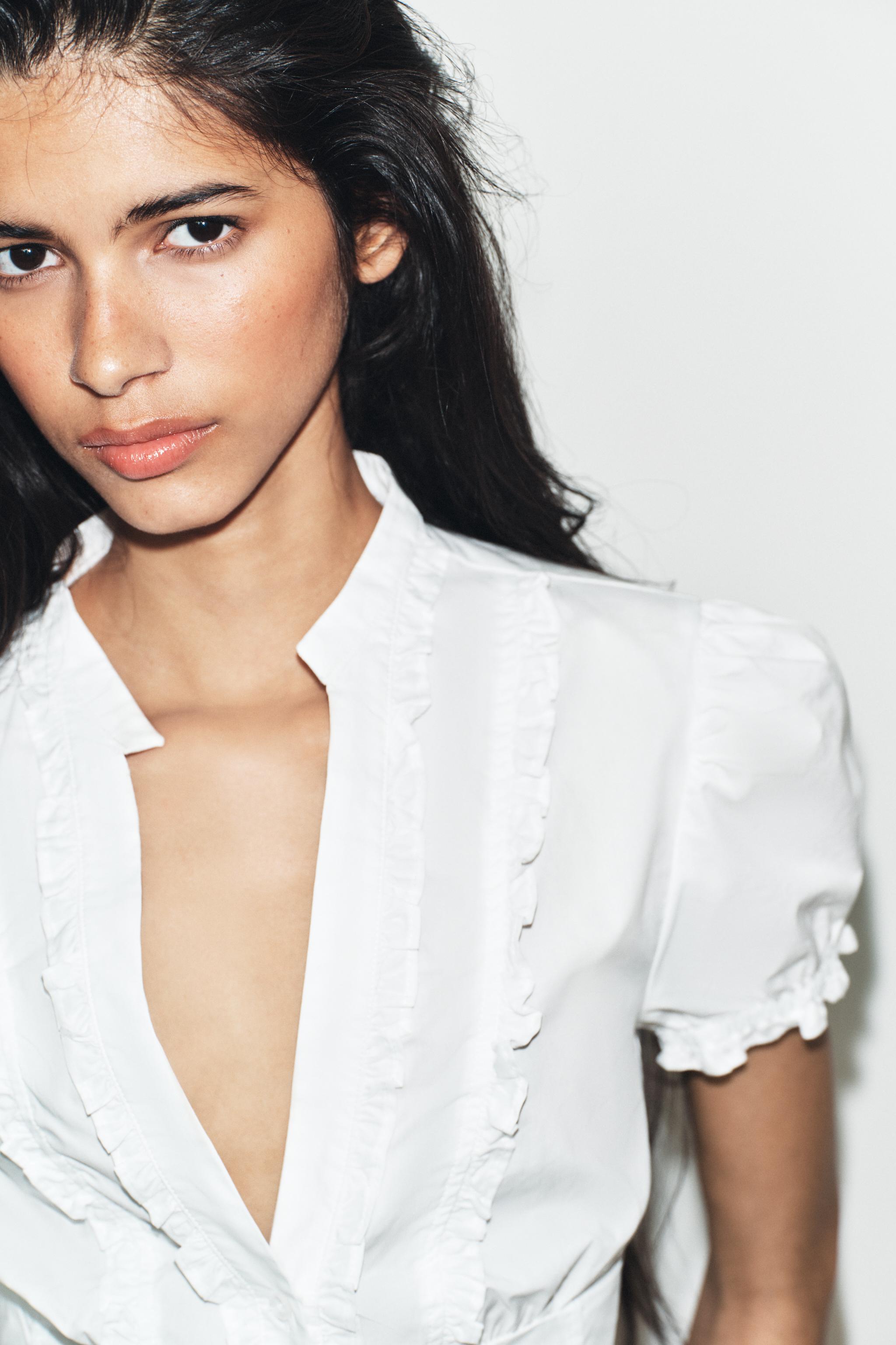 CHEMISE EN POPELINE À VOLANTS