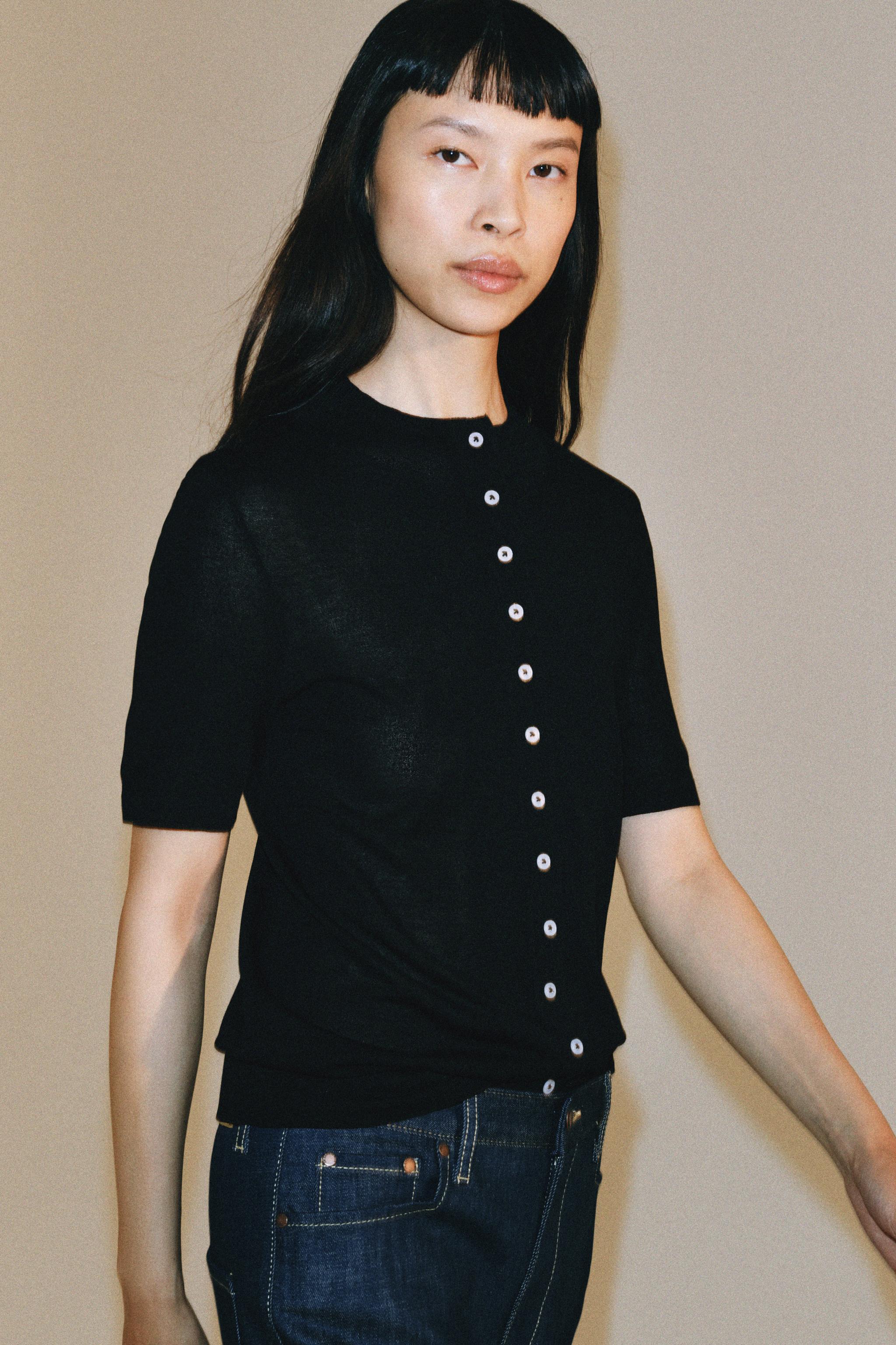 SHORT SLEEVE CARDIGAN