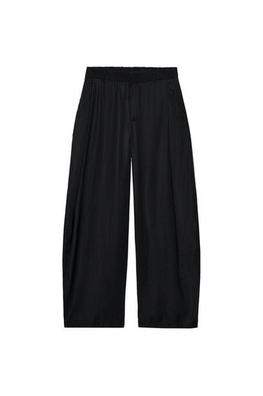 FLOWING PLEATED TROUSERS - Black by Zara