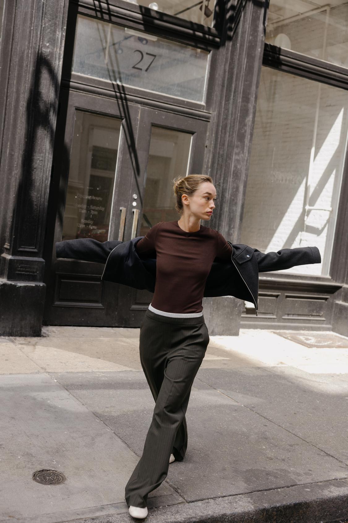 RIB TOP WITH FLARED SLEEVES