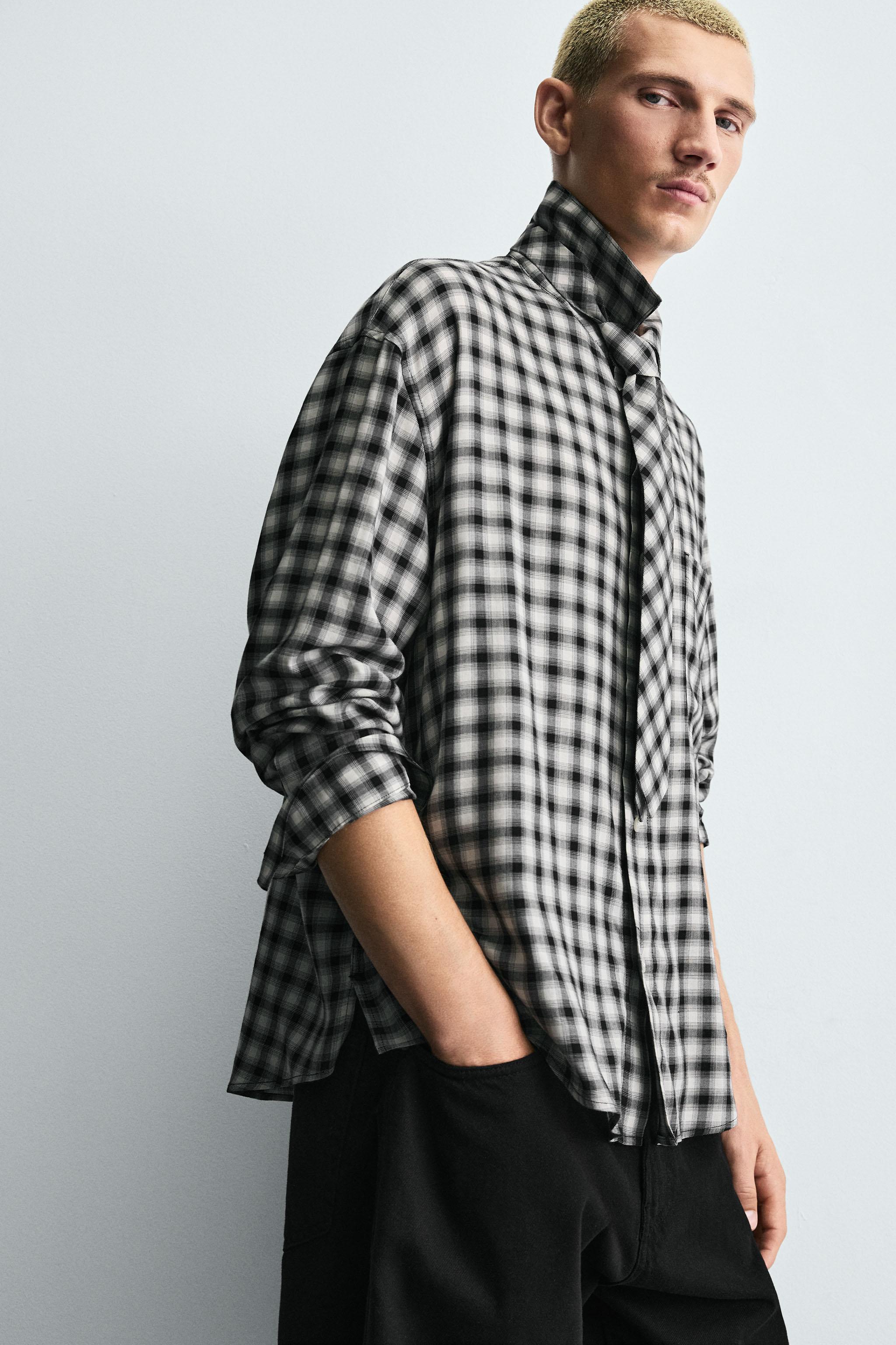 トップス FACE DESIGN TWO-TONE CHECKED SHIRT Vince Two Tone Gingham Check Shirt Bluewhite, $195 | Neiman