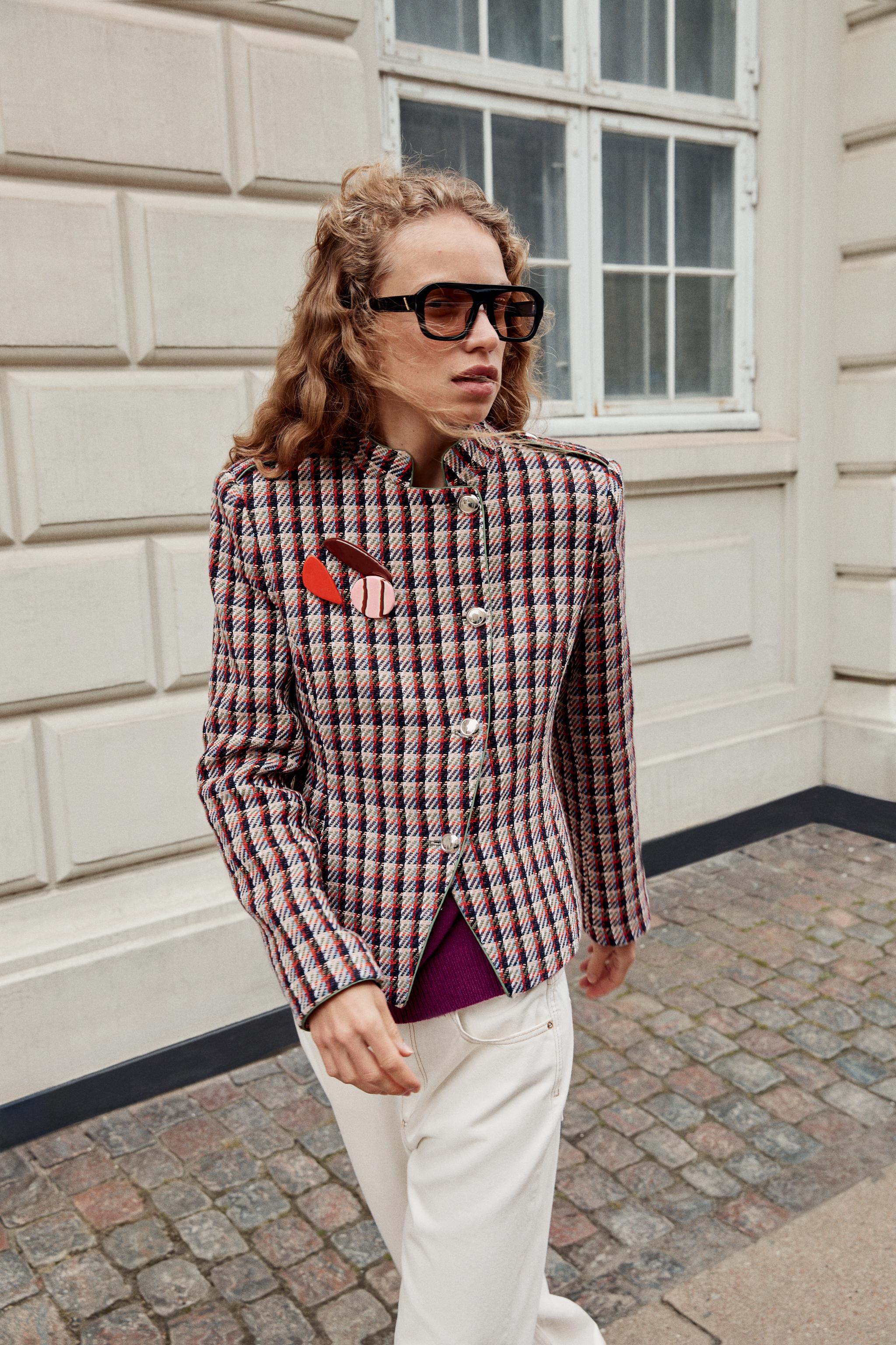 Zara Dokulu Kruvaze Blazer görsel 5