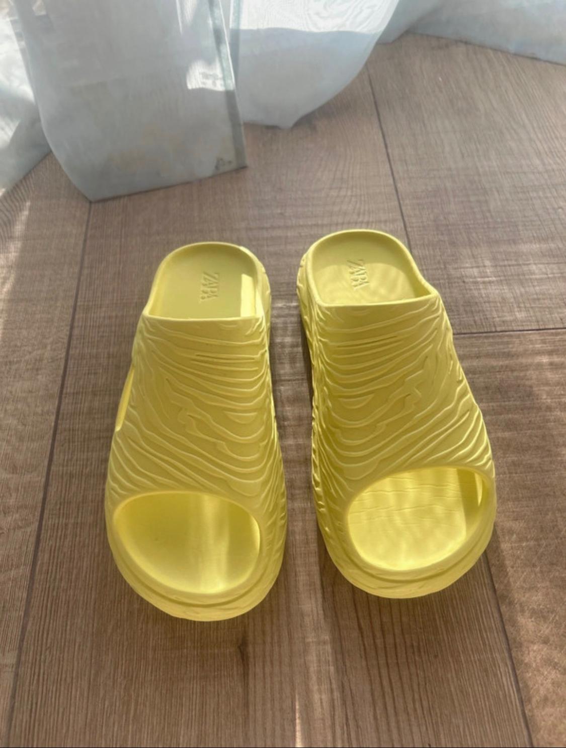MONOCHROME RHUIGI® SANDALS - Image 2