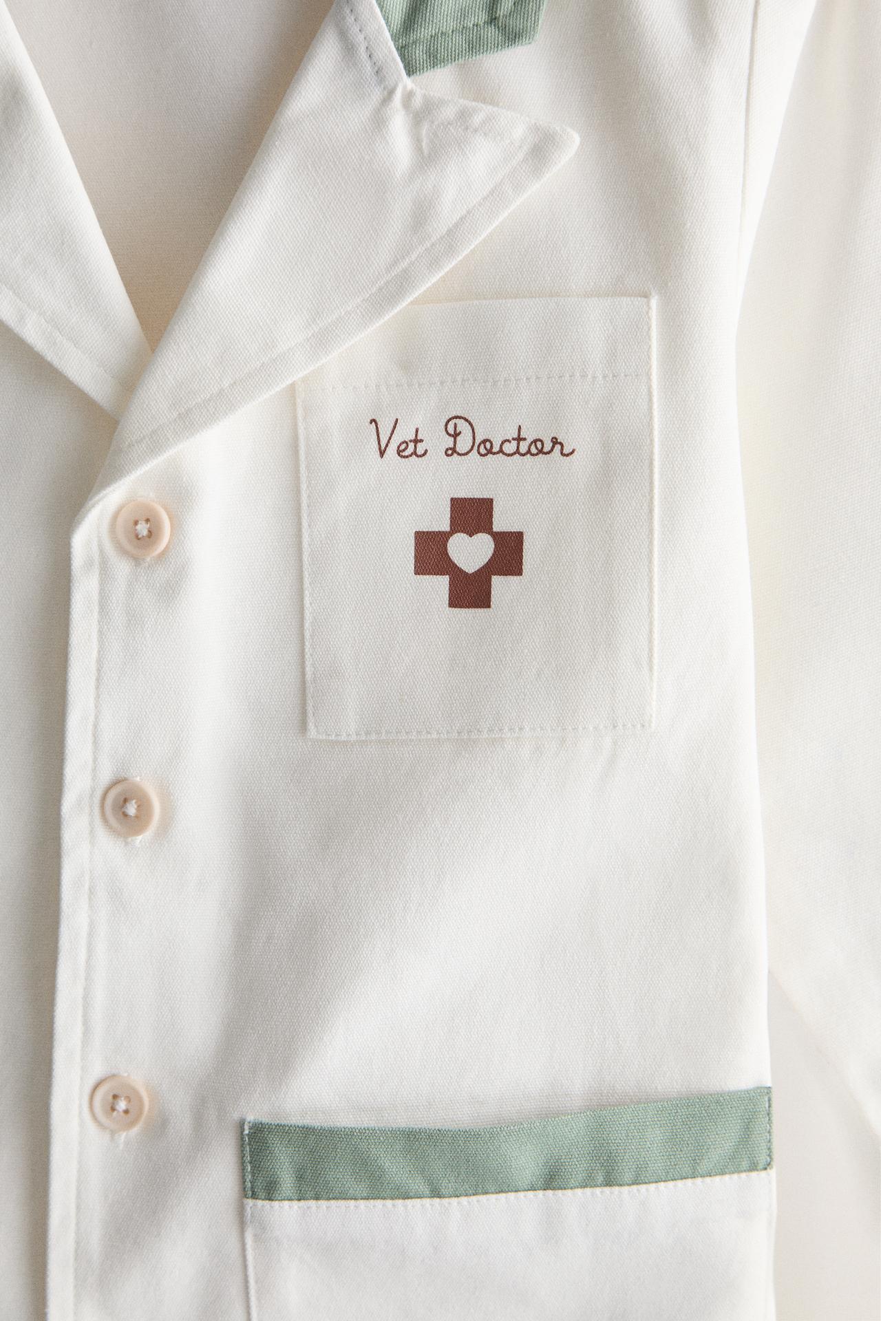 KIDS’ VETERINARIAN COSTUME — White / Green