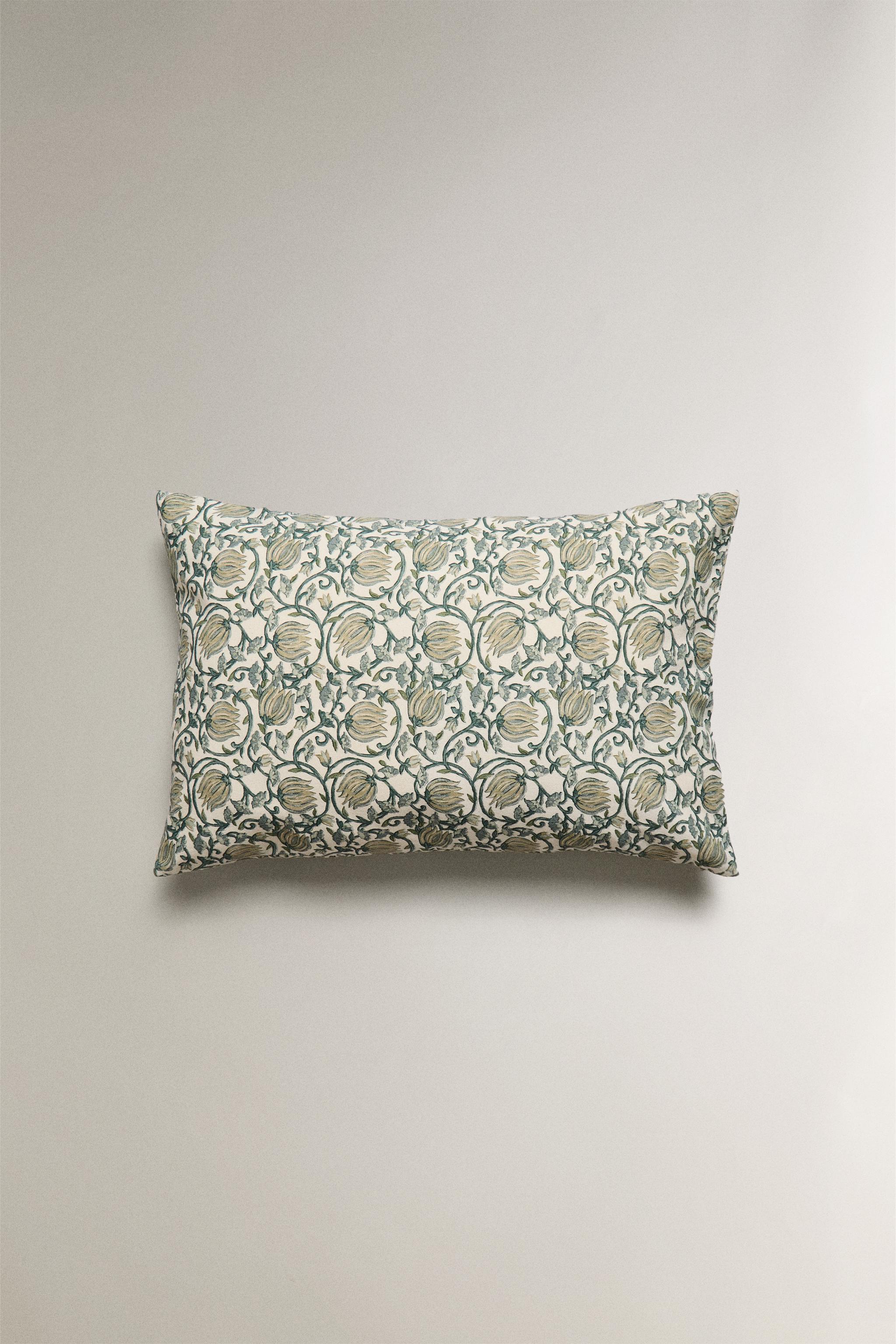 花の刺繍 クッションカバー | Zara Home 日本/Japan