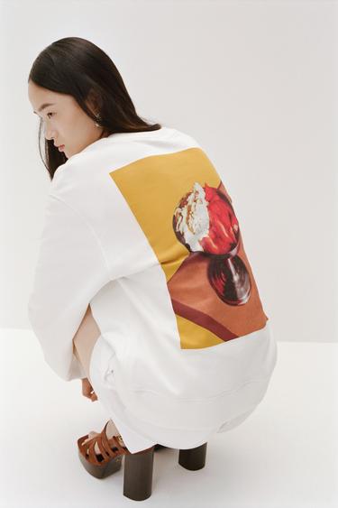 CONTRAST PRINT SWEATSHIRT - Oyster-white by Zara
