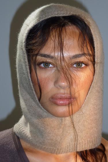 WOOL AND CASHMERE KNIT HOODIE — Beige 2