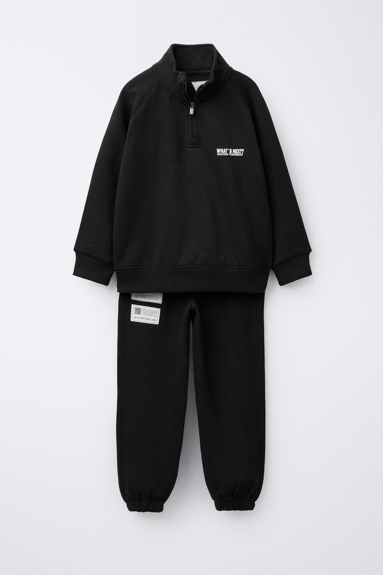 ZIP-UP SWEATSHIRT AND JOGGER PANTS WITH LABELS SET