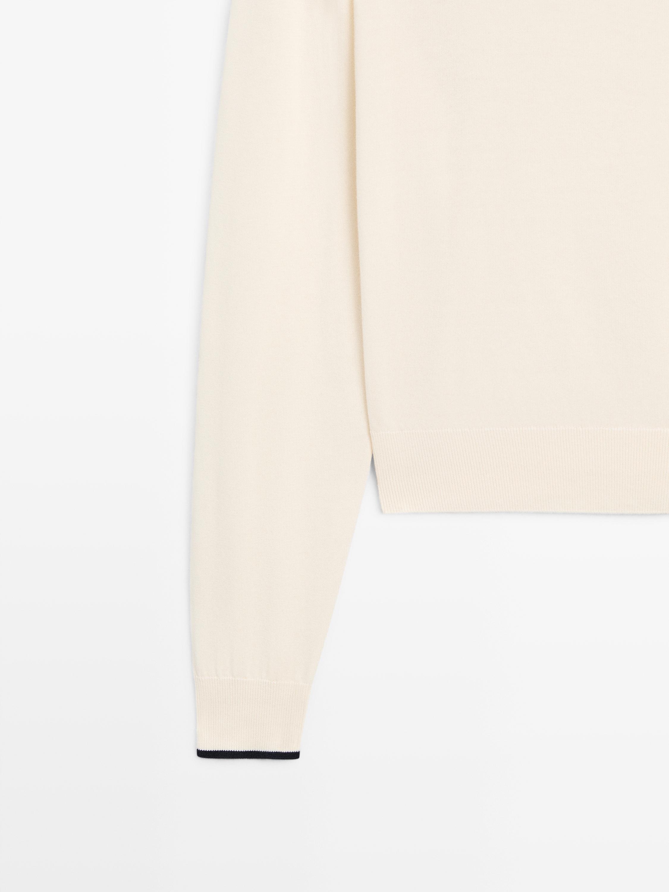 Pull en coton avec détail foulard