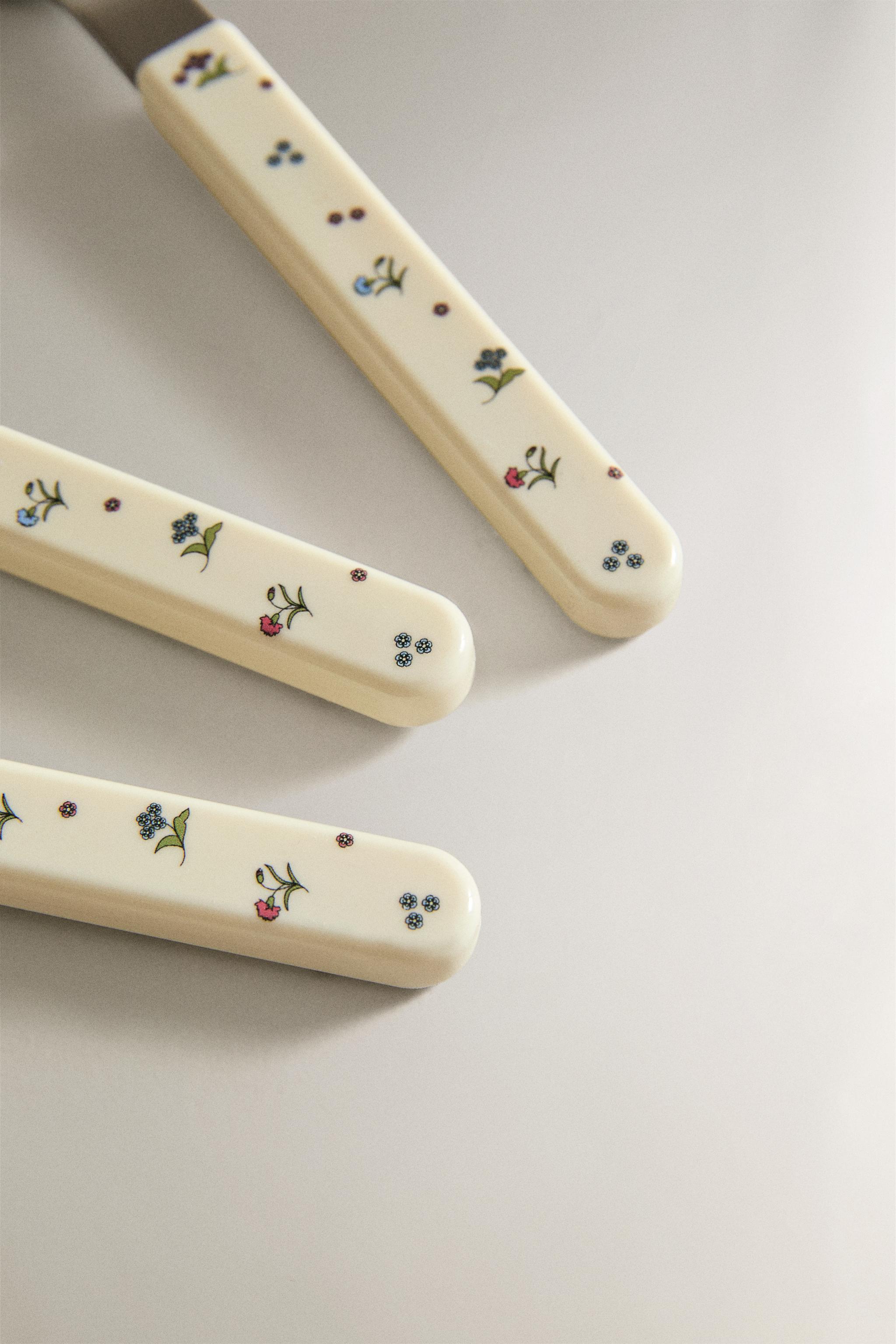 KIDS' FLORAL FLATWARE SET