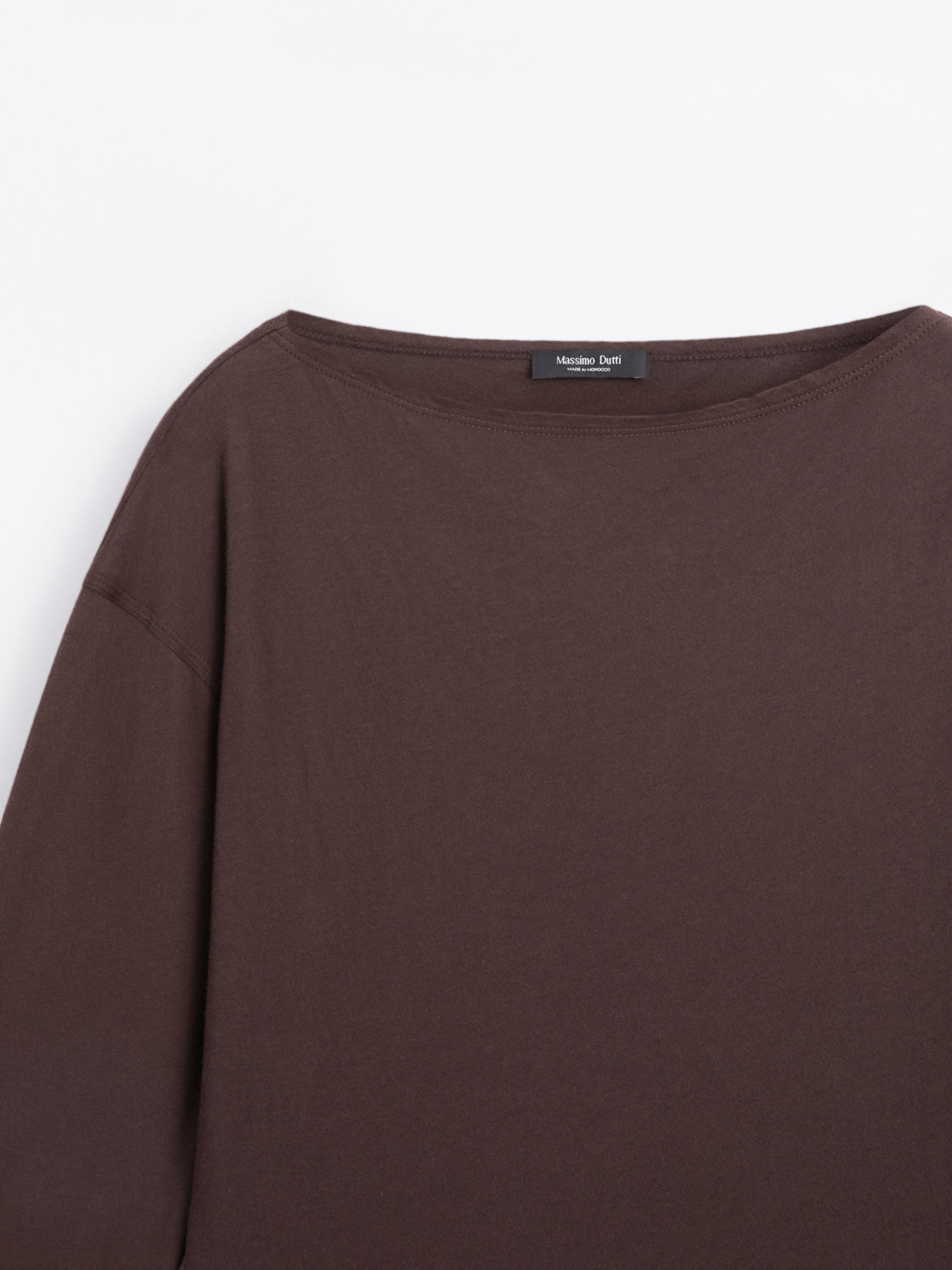 100% cotton boat neck T-shirt