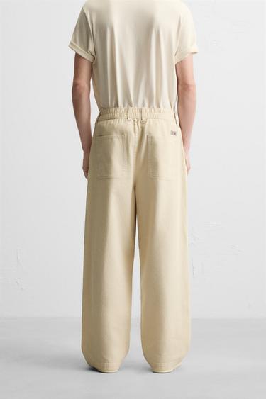 PANTALON RELAXED FIT STRUCTURE - Écru de Zara - Image 2