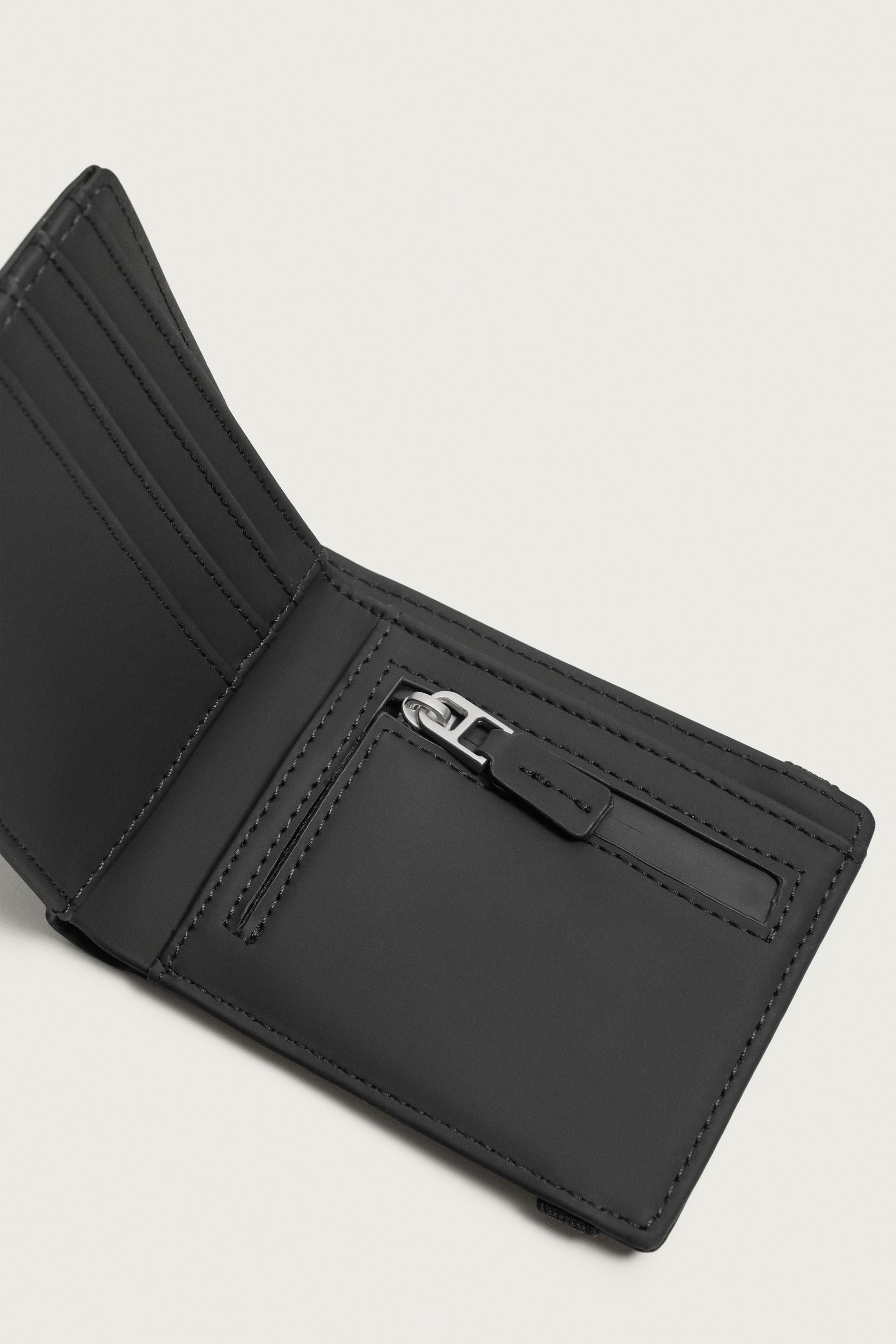 RUBBERIZED WALLET