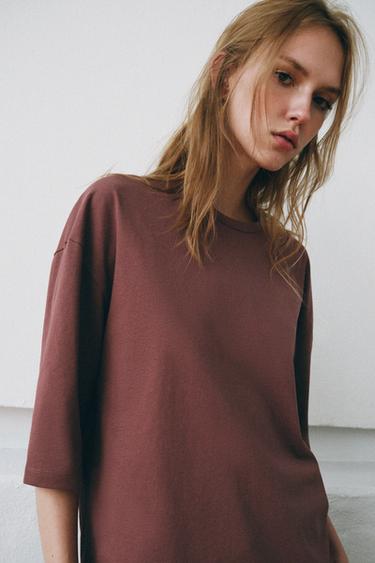 T-SHIRT RUSTIQUE EN COTON - Aubergine de Zara - Image 2
