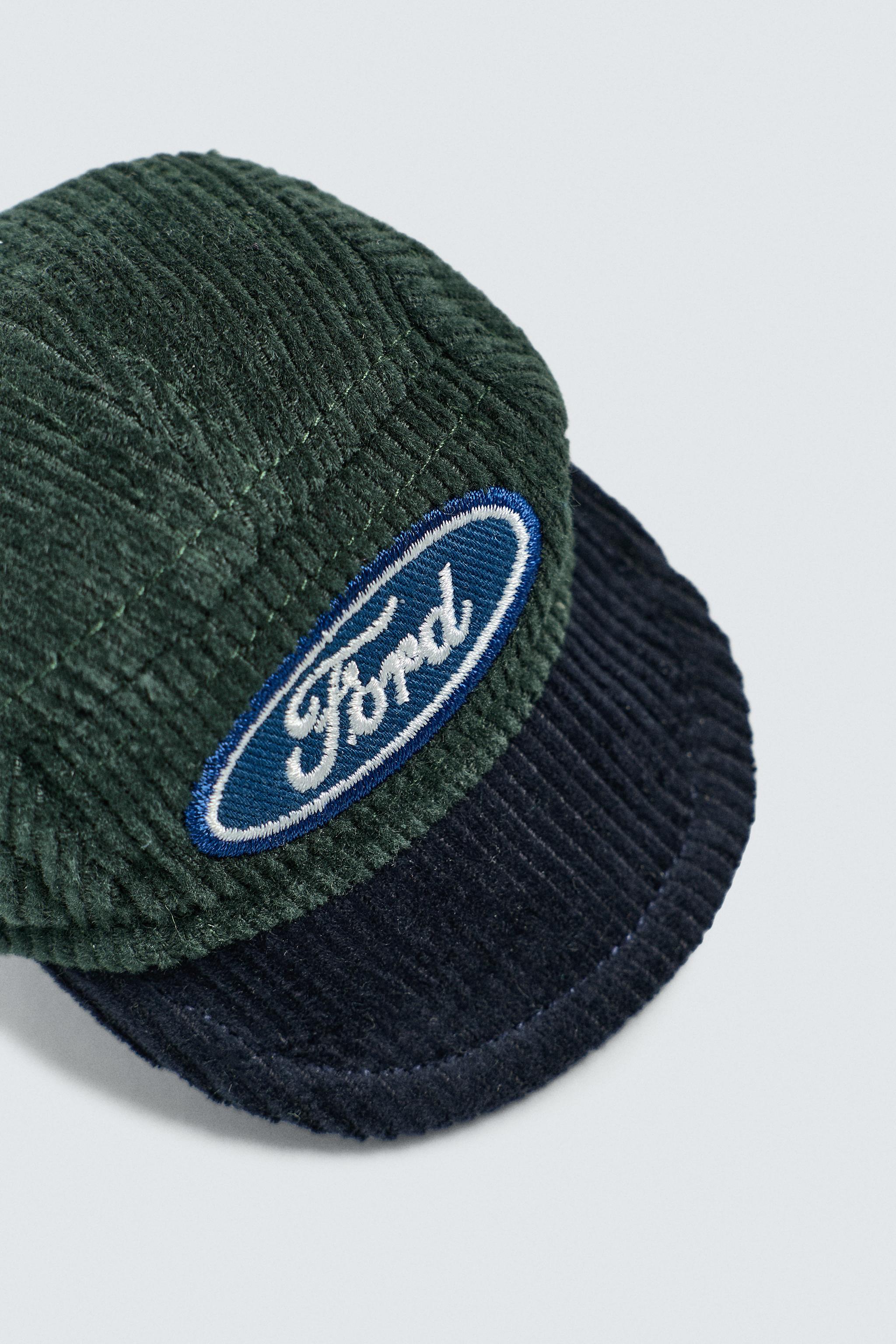 PORTE-CLÉS CASQUETTE FORD ©