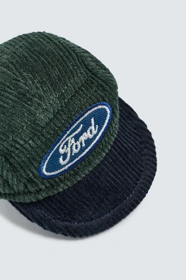 PORTE-CLÉS CASQUETTE FORD © - Vert de Zara - Image 1