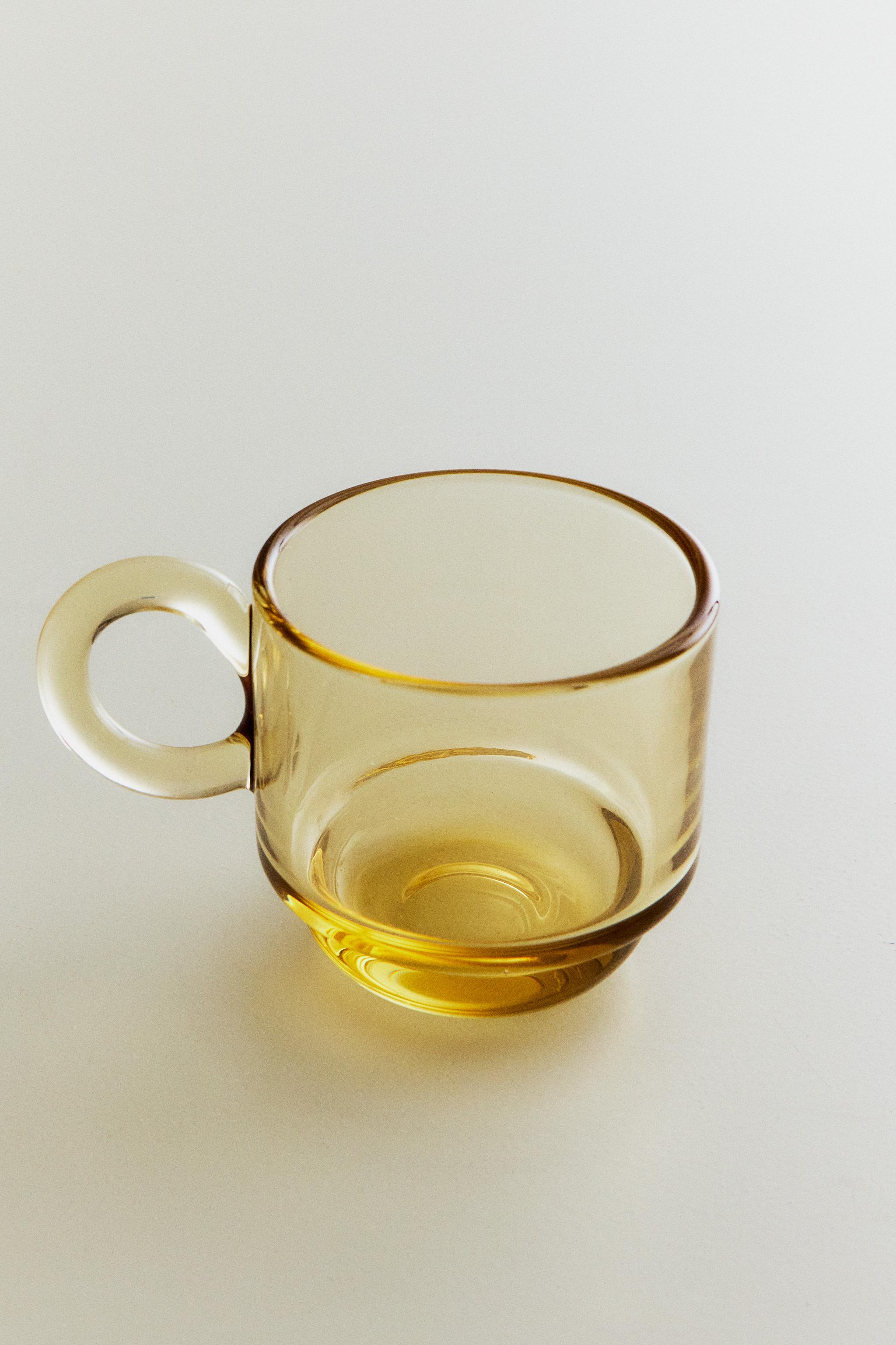 SMALL GLASS MUG