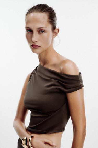 TOP ASYMÉTRIQUE TEXTURÉ - Marron de Zara - Image 4