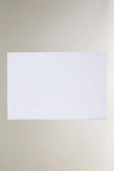 Zara RIBBED TEXTURE BATH MAT - White