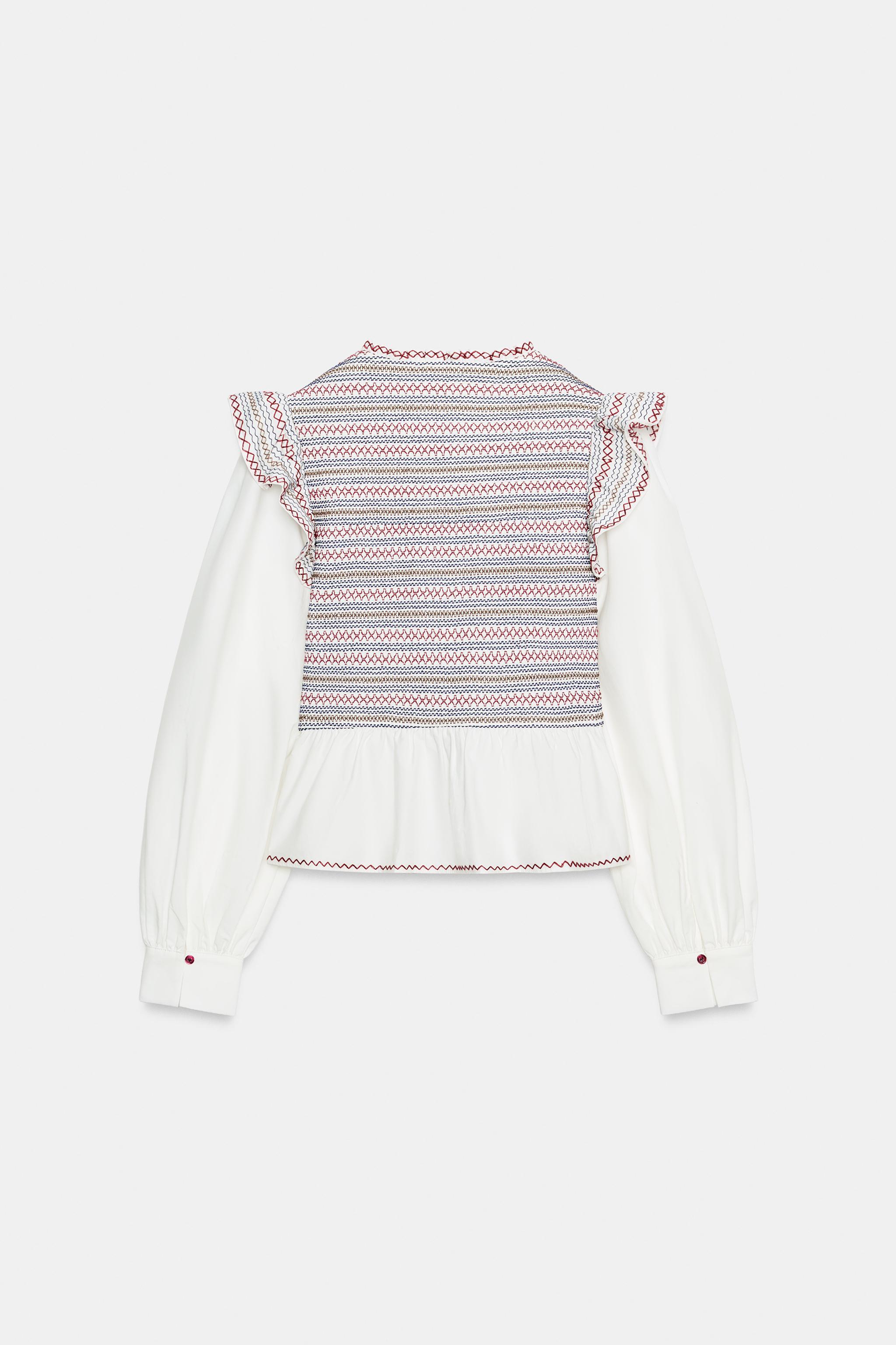 BLOUSE BRODÉE EN NID D’ABEILLE