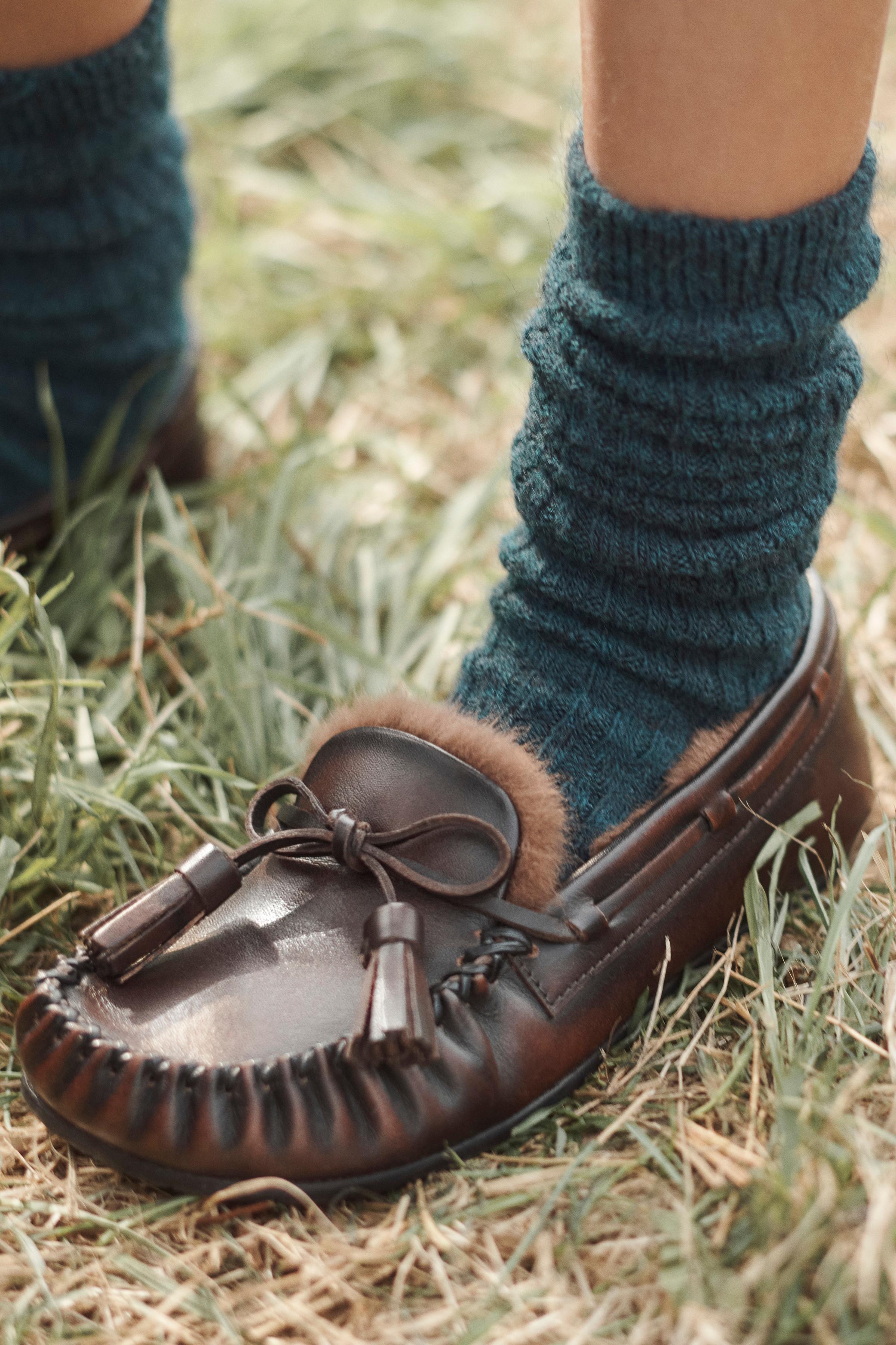 CHAUSSETTES EN MAILLES TRESSÉES AVEC LAINE ÉDITION LIMITÉE