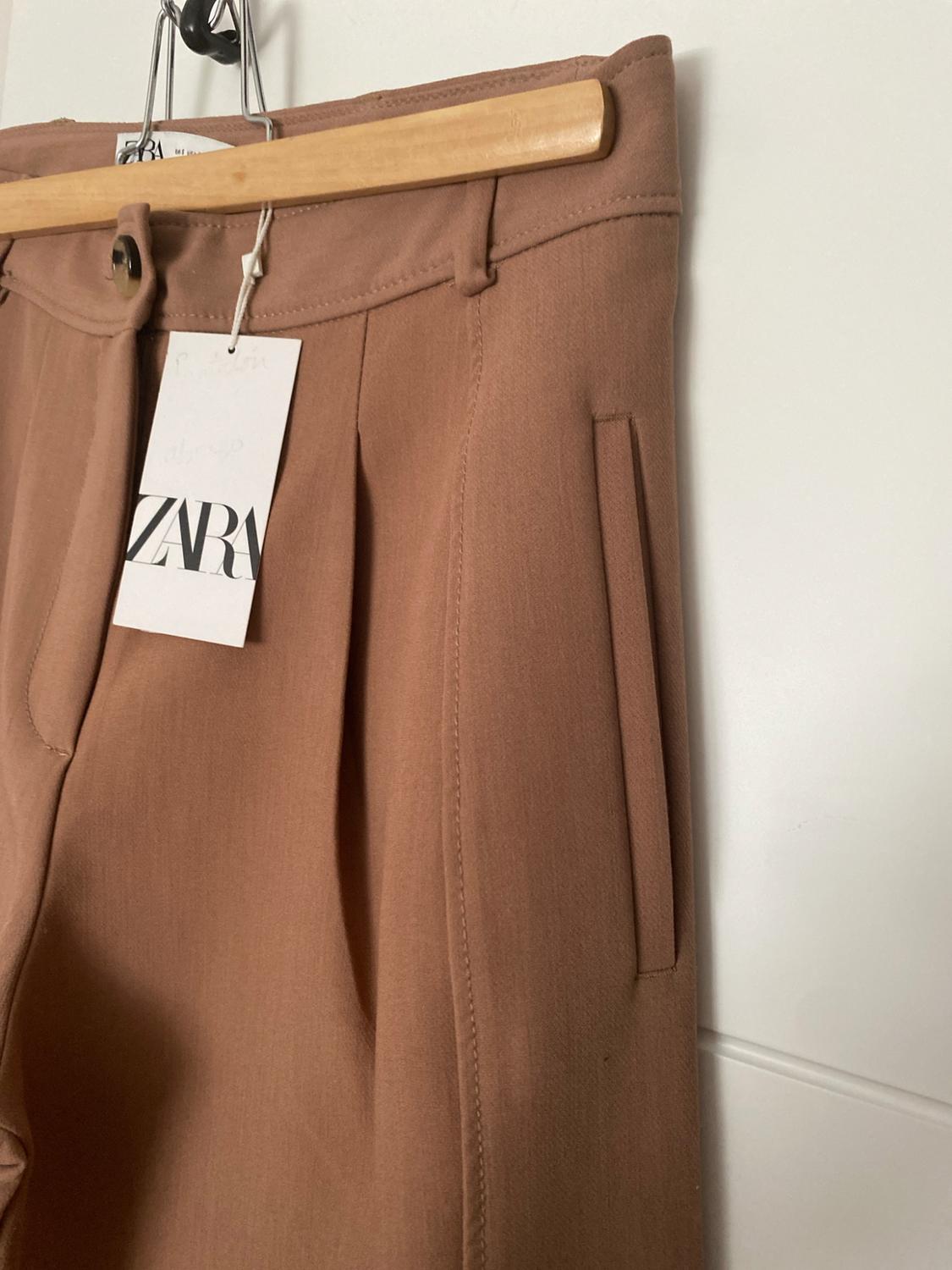CARROT FIT TROUSERS WITH DARTS DETAIL - Image 4