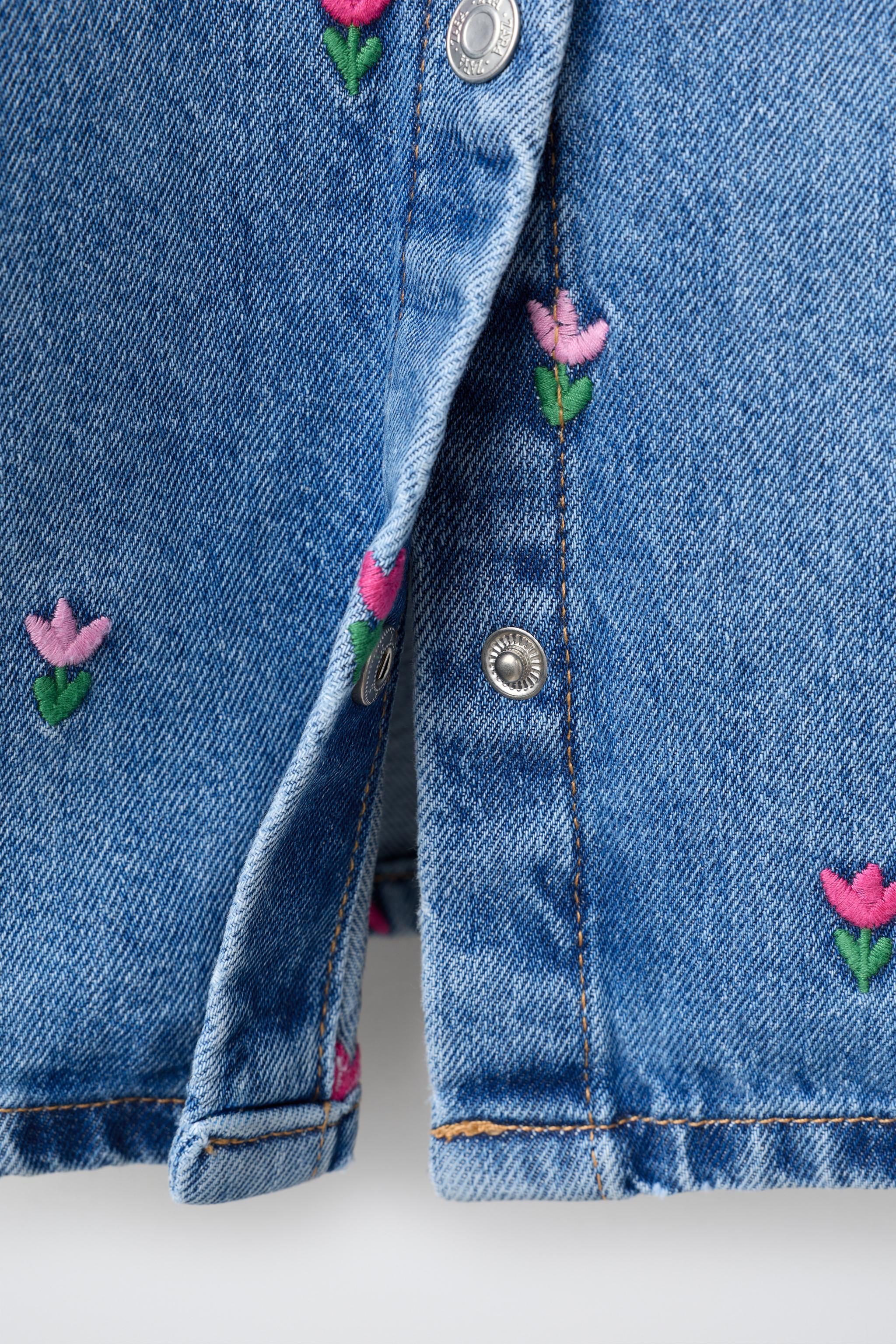ROBE EN DENIM FLEURS BRODÉES