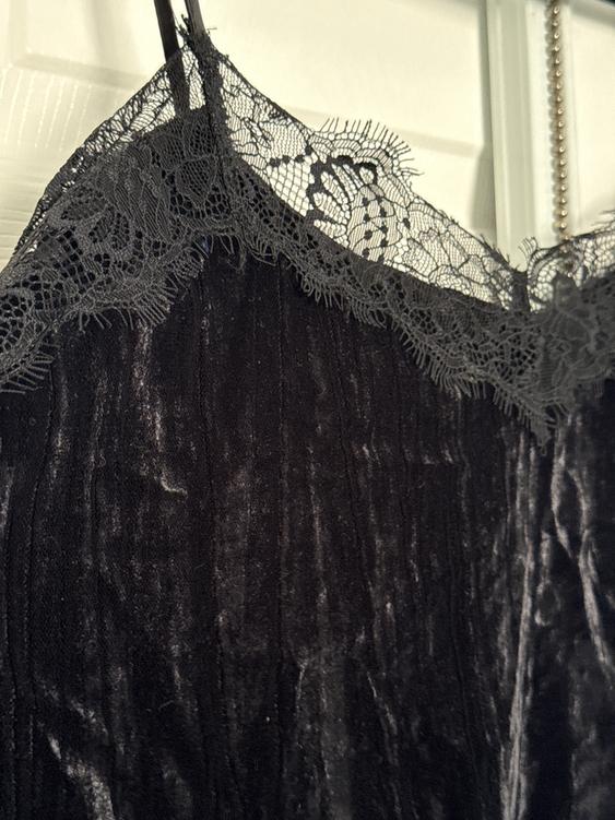 VELVET STRAPPY TOP - Image 4