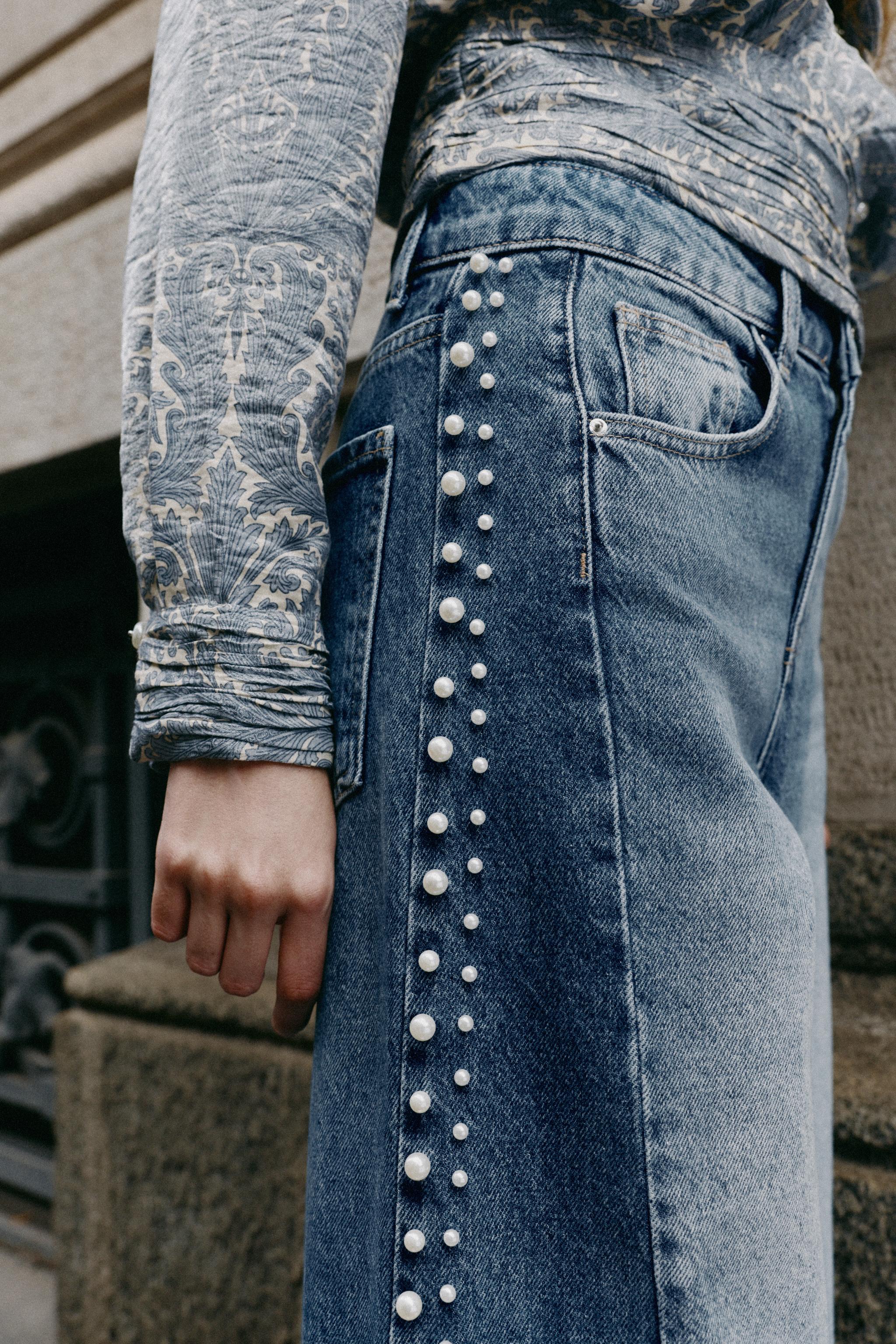 Z1975 HIGH-RISE BARREL JEANS WITH PEARLS