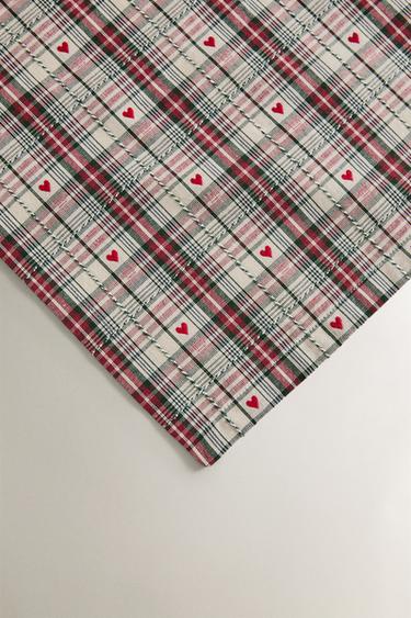 DYED THREAD CHRISTMAS HEART TABLE RUNNER - Red by Zara - Image 2
