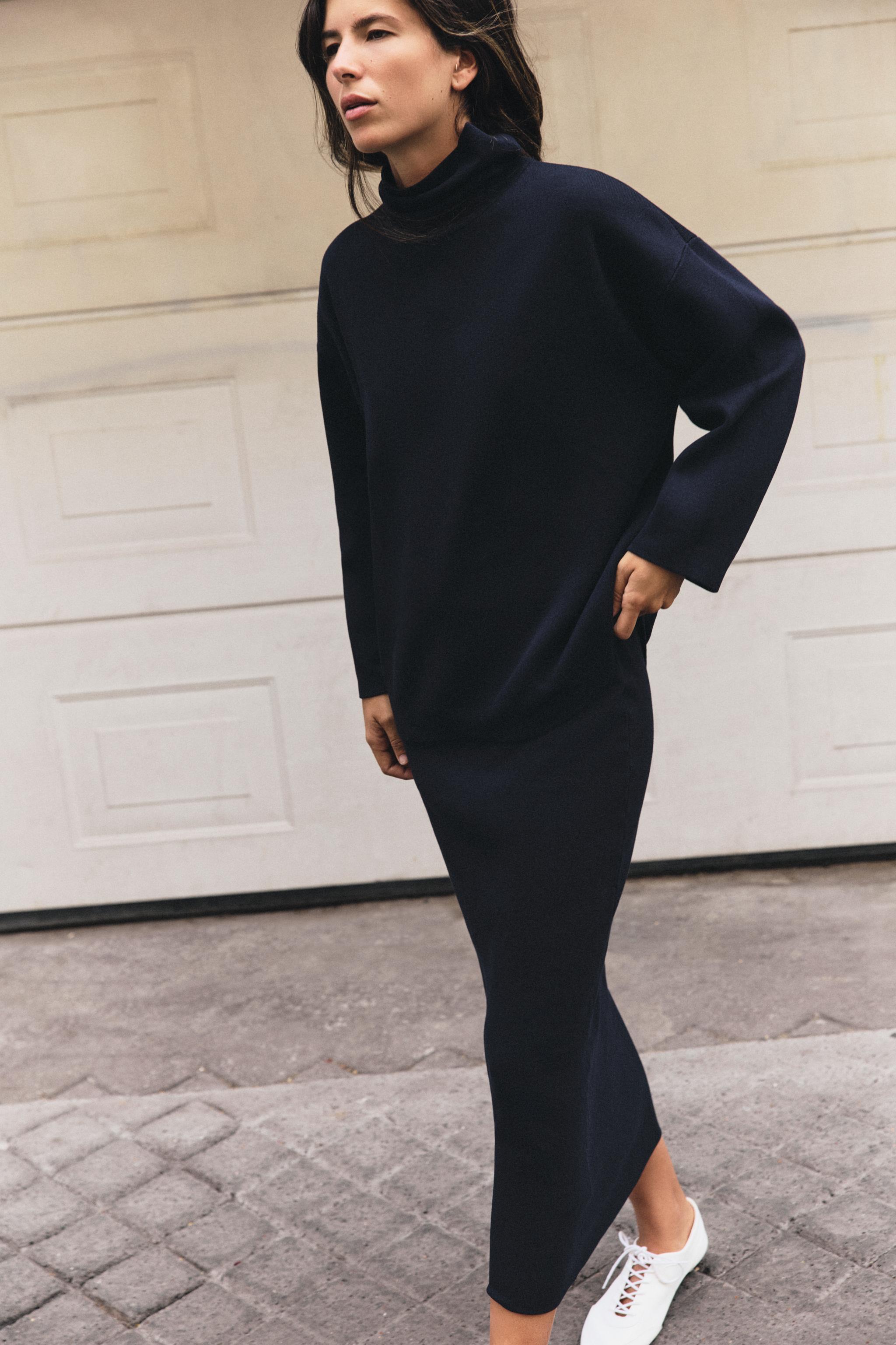 HIGH-WAIST MIDI KNIT SKIRT