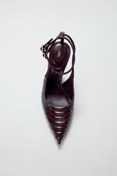 ZAPATO CUÑA RELIEVE - Rojo Burdeos de Zara