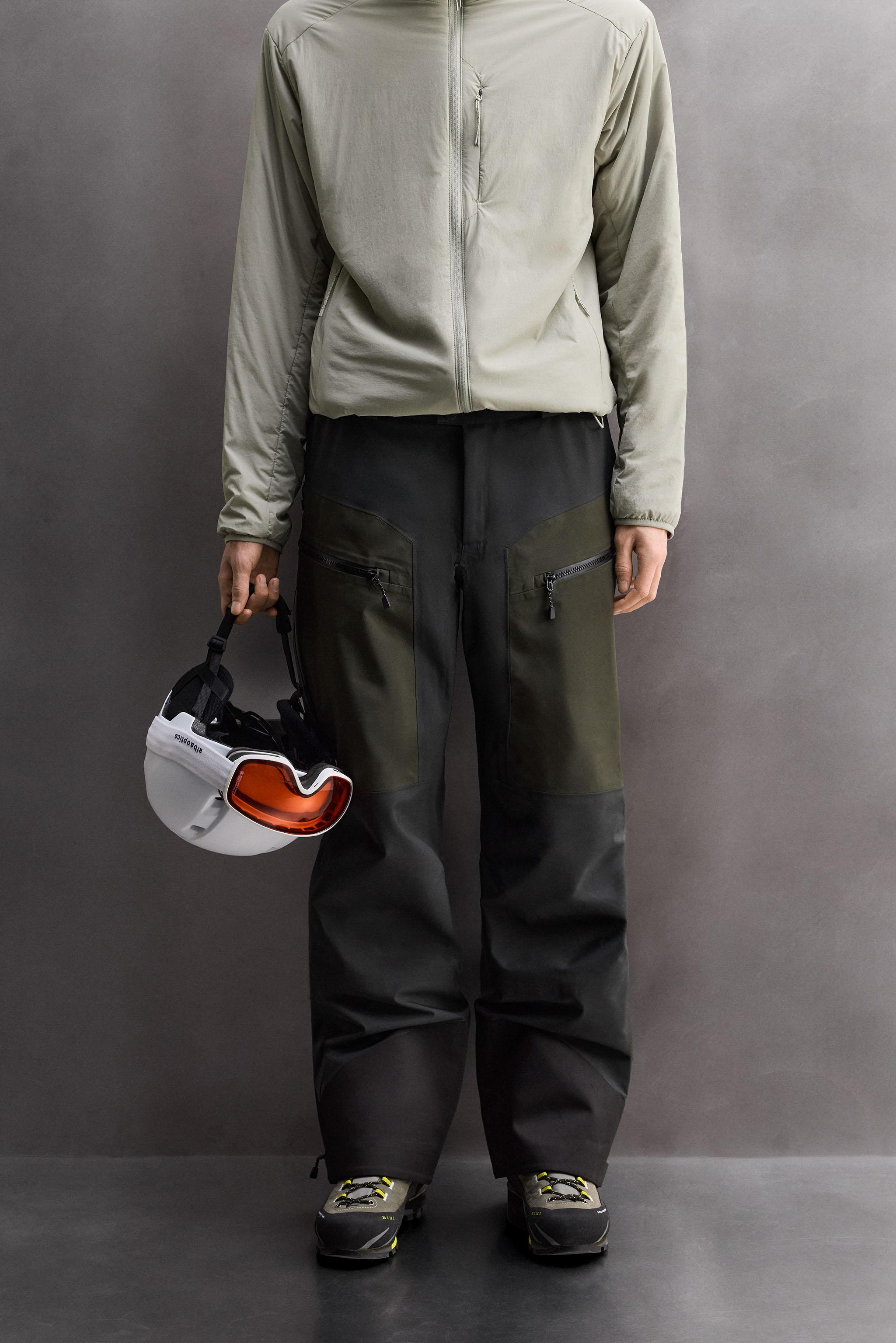 未使用 ZARA ザラ Ski XL スキーパンツ RECCO タグ付き RECCO® WATERPROOF SHELL SKI PANTS - Green | ZARA United States