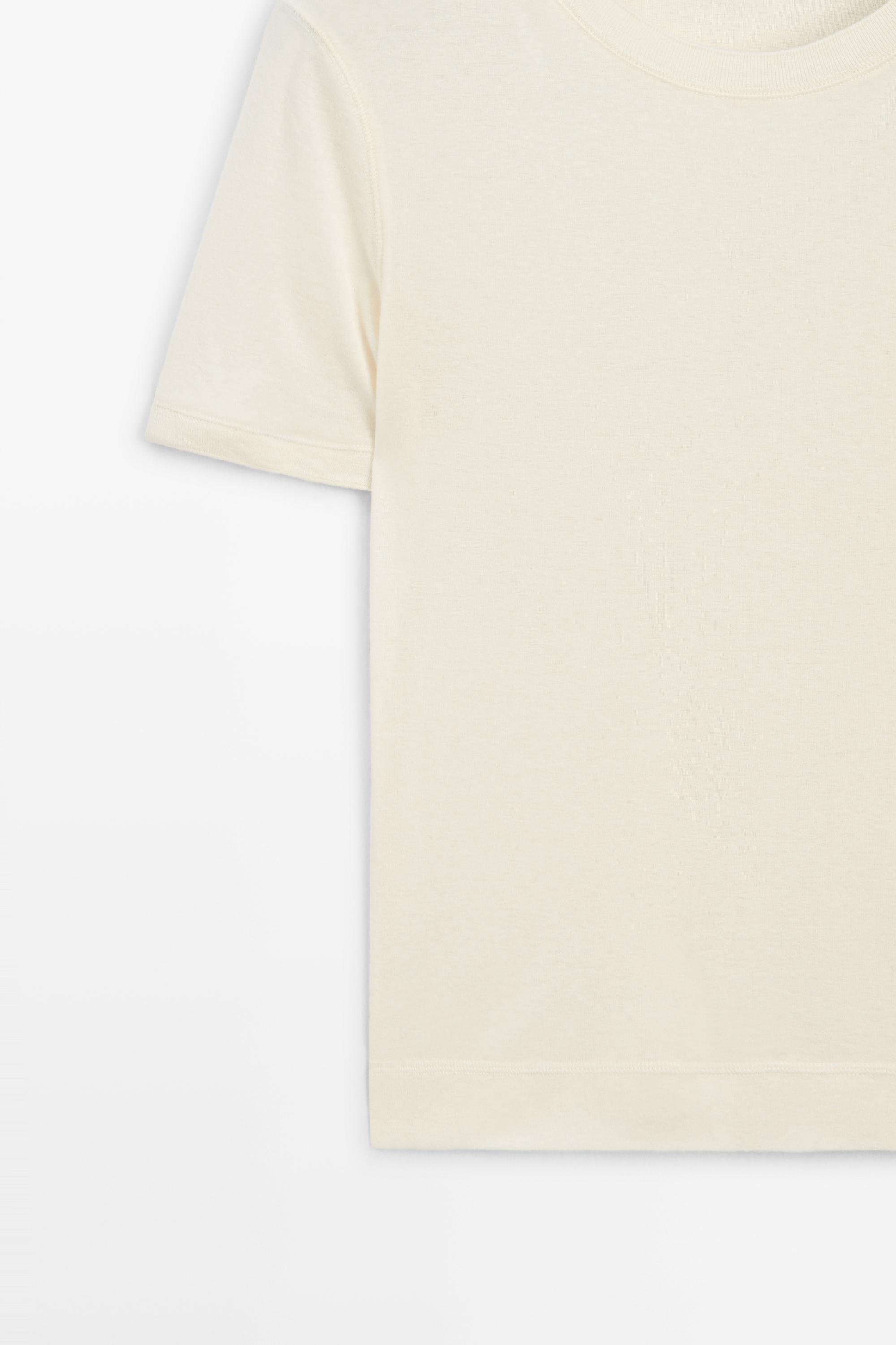 Short sleeve cotton blend T-shirt