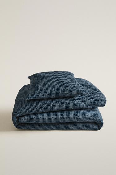 MINI WAFFLE KNIT BEDSPREAD - Navy blue by Zara