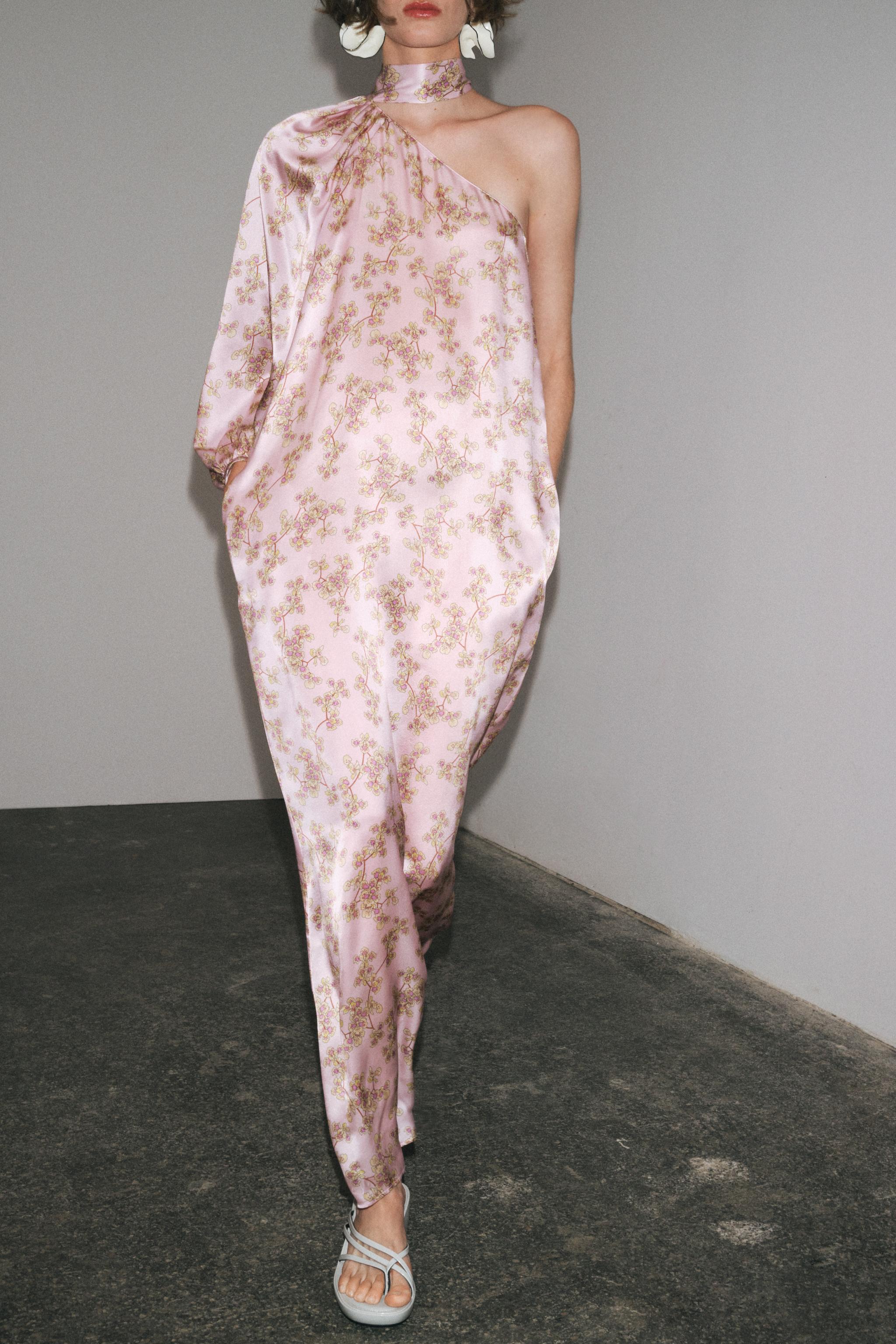 09127727025-1-p.jpg?ts=  