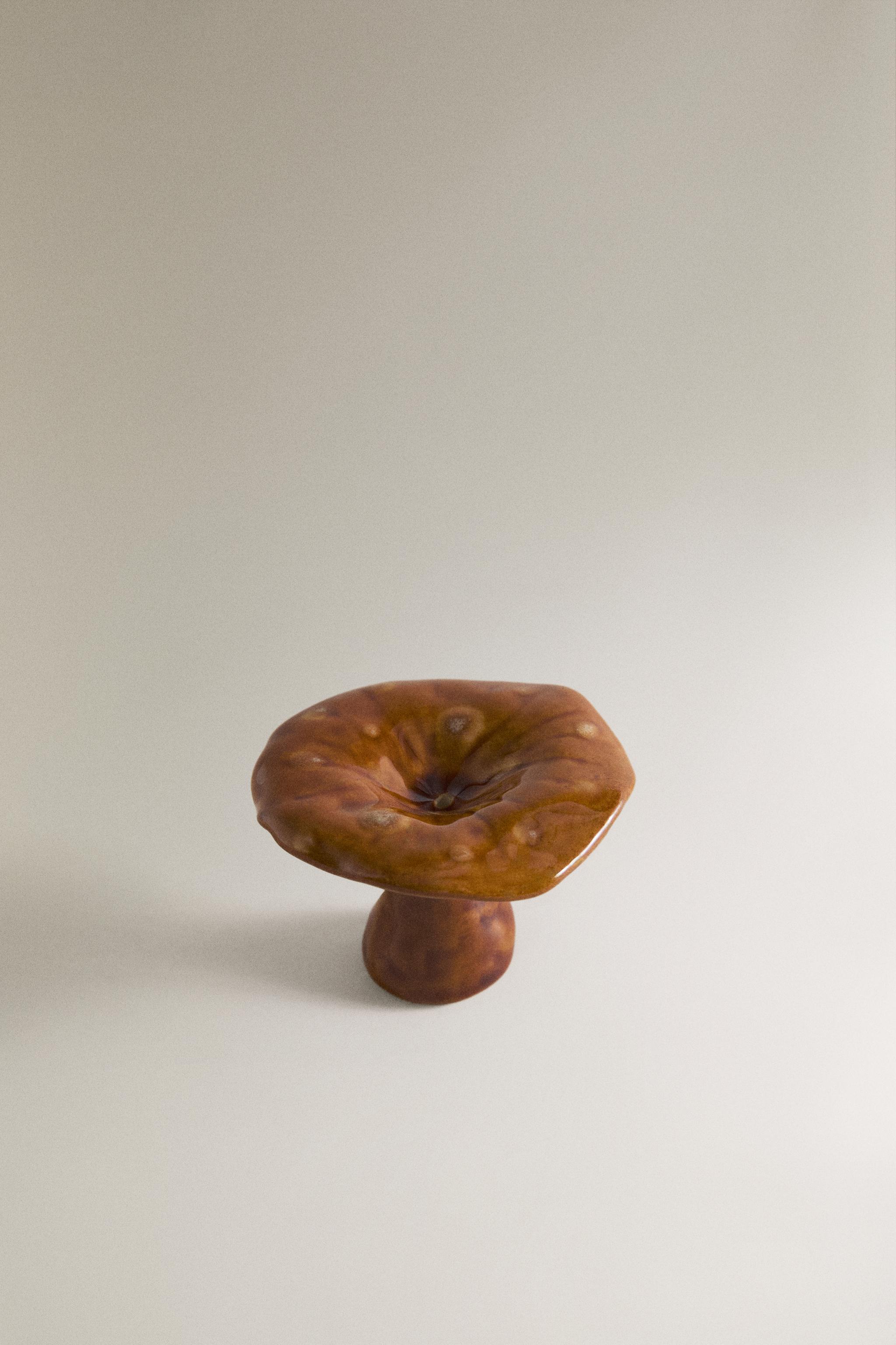 SMALL STONEWARE MUSHROOM CANDLESTICK — Pumpkin