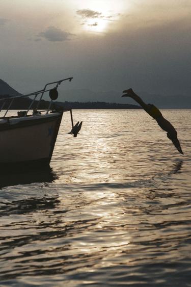 LONG FLORAL PRINT SWIMMING TRUNKS - Navy blue by Zara