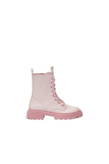 COLOUR CHANGING ANKLE BOOTS