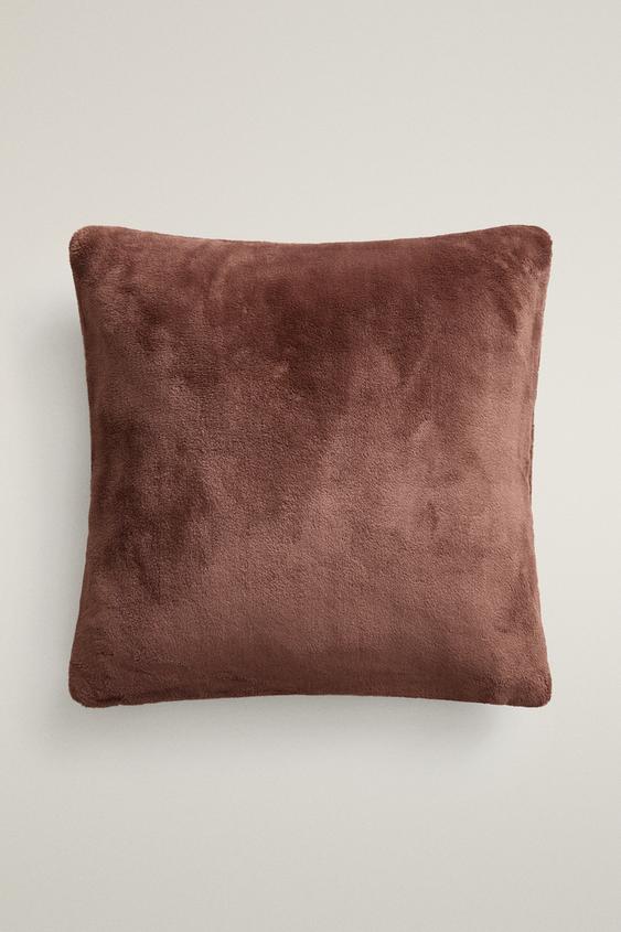 HOUSSE DE COUSSIN FOURRURE UNIE - Rose foncé de Zara - Image 0