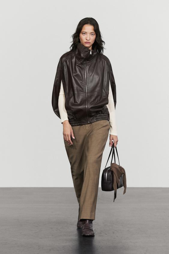 Veste bomber sans manches en cuir nappa - Marron de Zara - Image 0