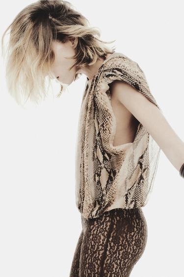 ANIMAL PRINT SHOULDER PAD BLOUSE ZW COLLECTION - Khaki by Zara