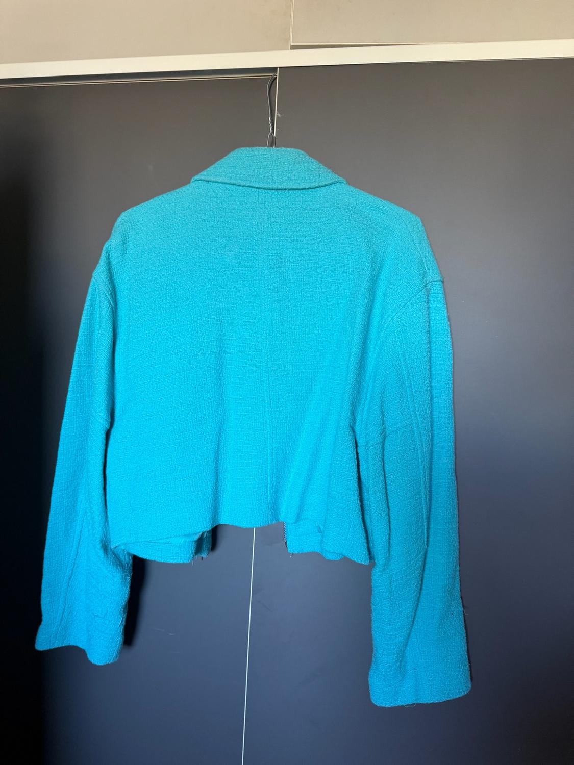 ΚΟΝΤΟ ΤΖΑΚΕΤ ΠΙΛΟΤΟΥ ΜΕ ΔΟΜΗ ΥΦΑΣΜΑΤΟΣ - Image 4